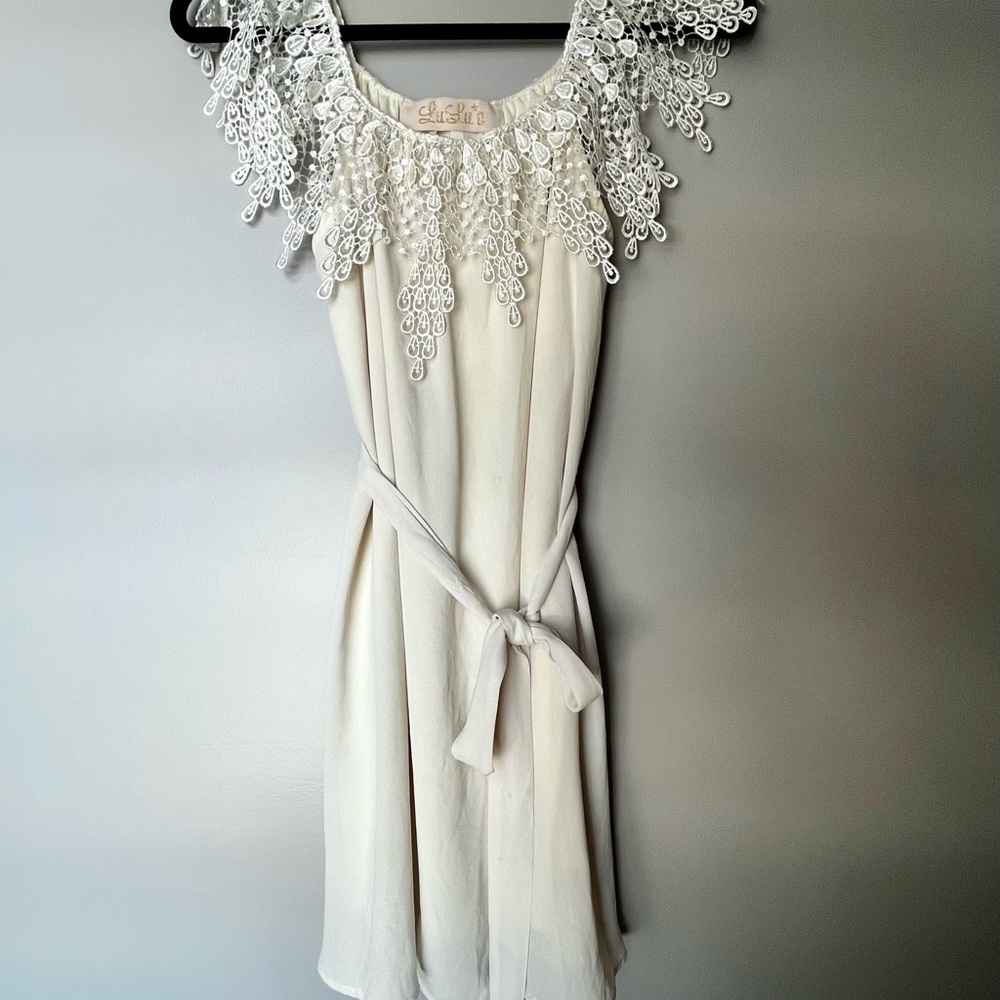 Elegant Cream Dress with Lace Detail